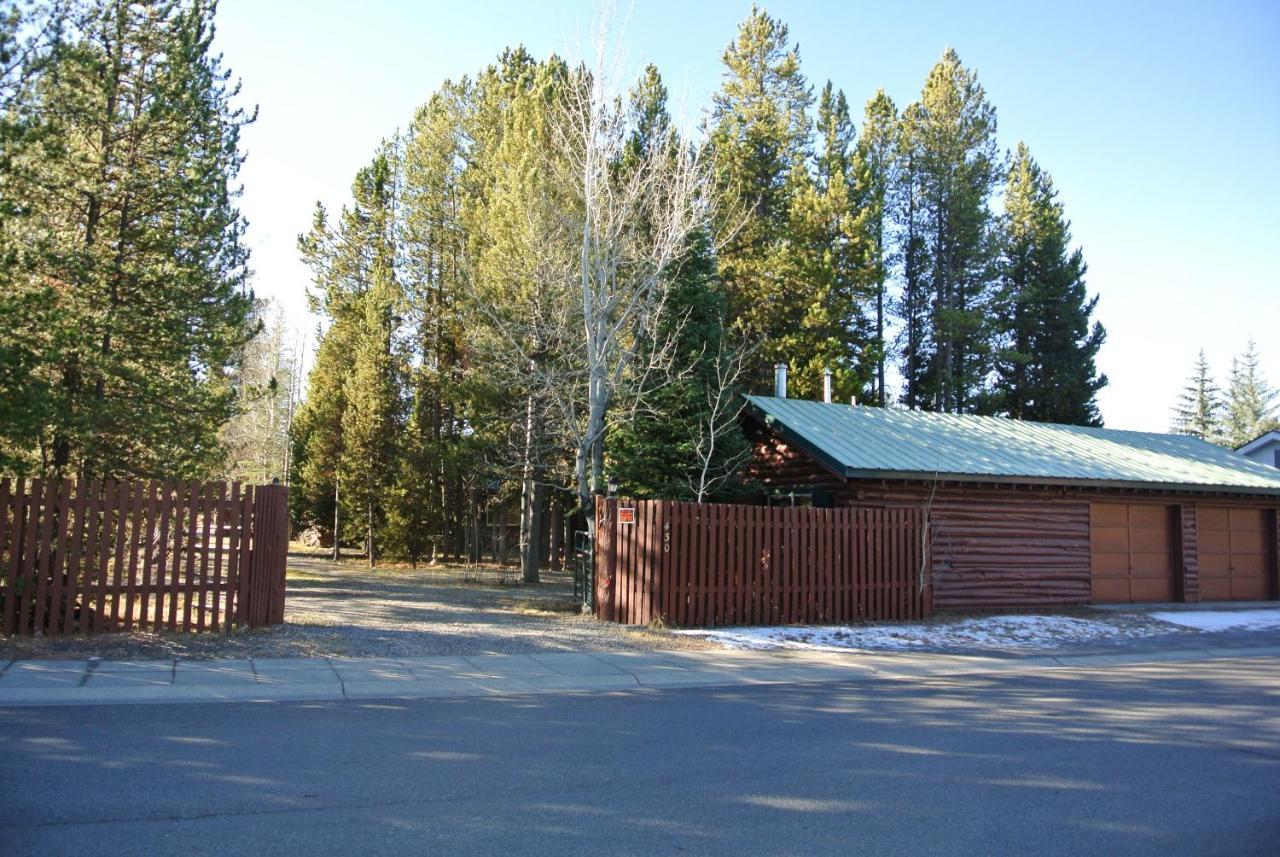 Wagon Wheel Hotel West Yellowstone Exteriér fotografie